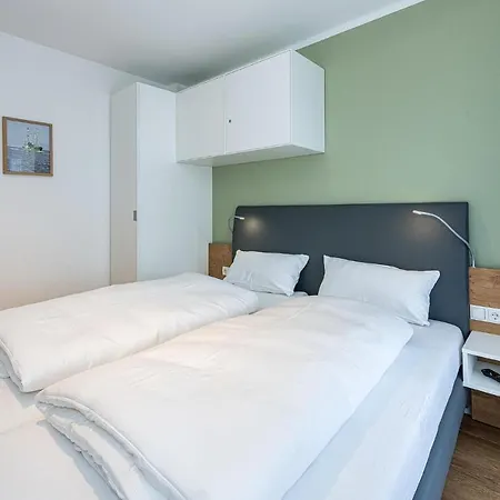 Deichhaeuser Anna Kueste Deichhaeuser Anna Kueste 8-23 *