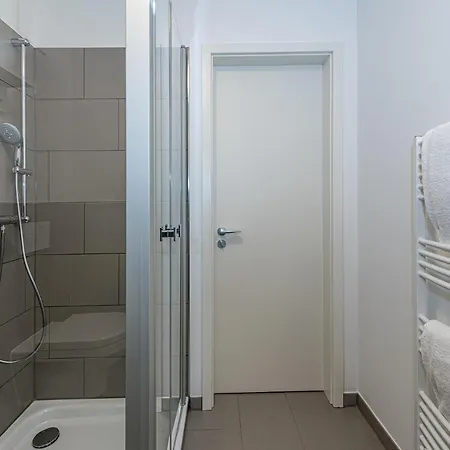 Deichhaeuser Anna Kueste Deichhaeuser Anna Kueste 8-23