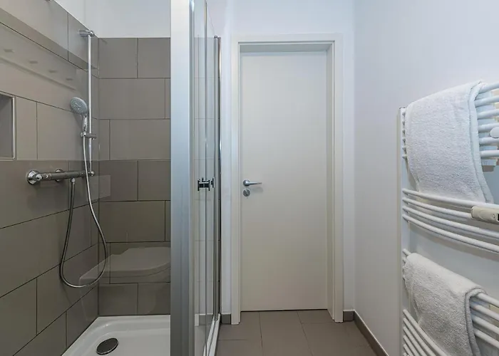 Deichhaeuser Anna Kueste Deichhaeuser Anna Kueste 8-23